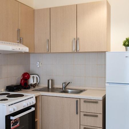 Apartment Nea Potidea. Exterior photo